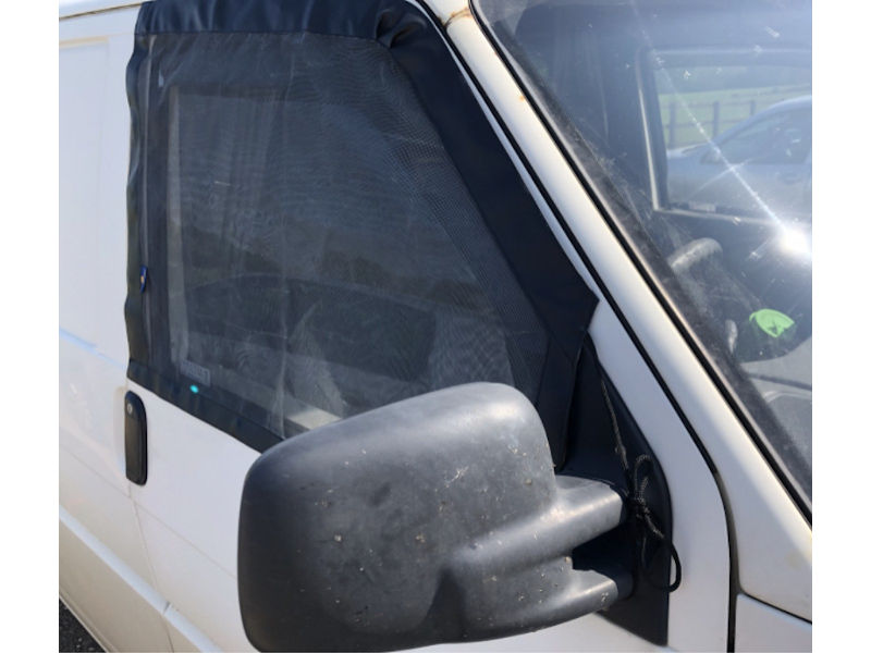 Bus T4 magnetisches Moskitonetz / Fliegengitter für Fahrer-und Beifahrerfenster